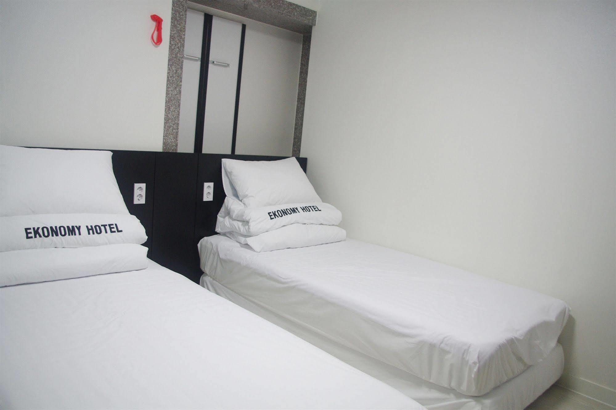 Ekonomy Hotel Nampo Пусан Экстерьер фото
