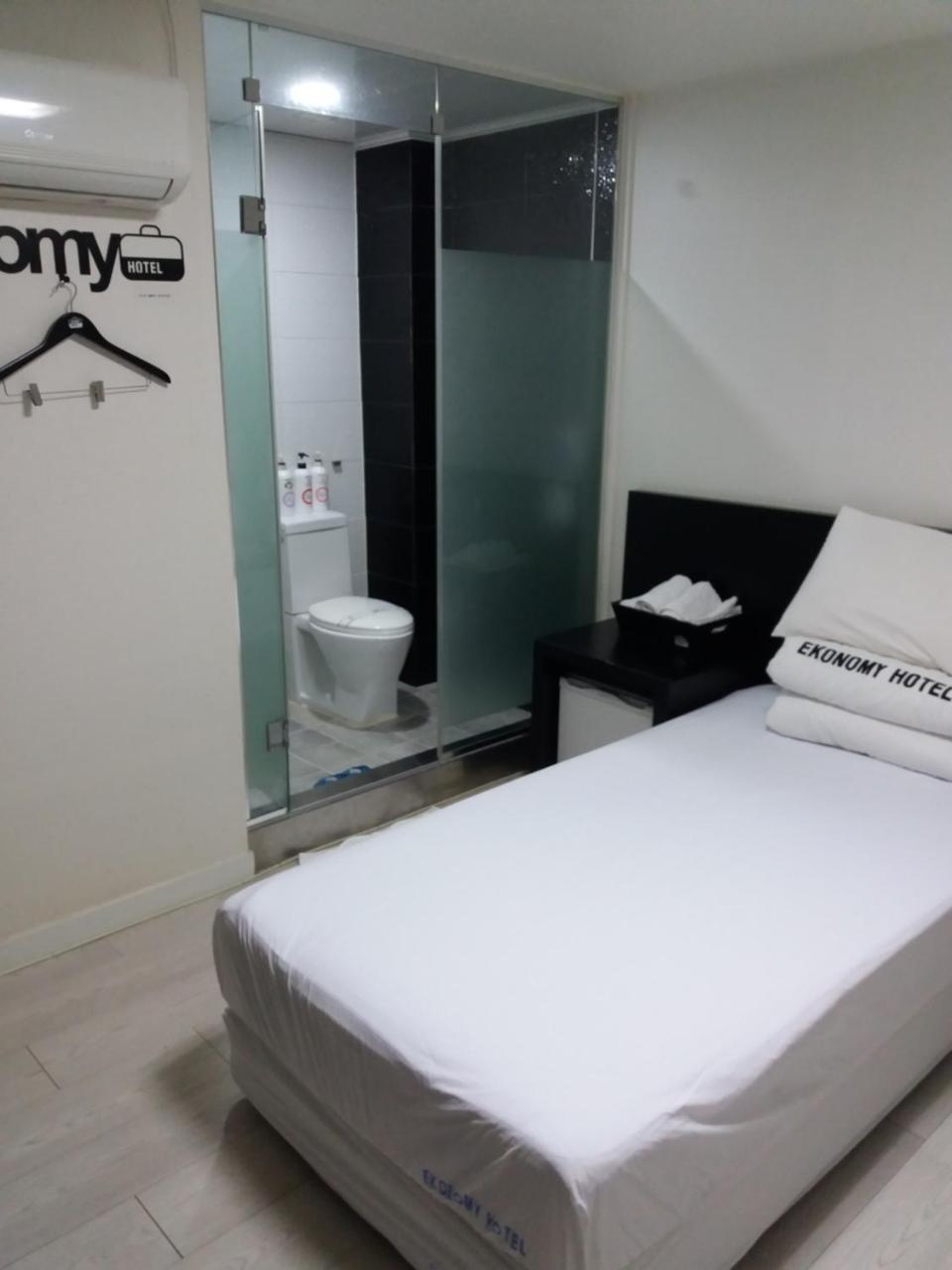 Ekonomy Hotel Nampo Пусан Экстерьер фото